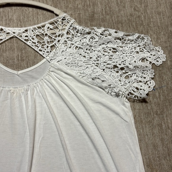 3X crochet lace sleeves and neck white top Paper+Tee Easter Spring Summer - Picture 3 of 5